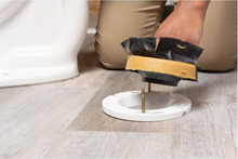 Load image into Gallery viewer, Johni-Ring 3-in Brown Wax Jumbo Toilet Wax Ring with Bolts
